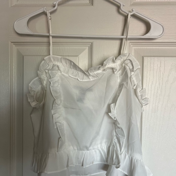 Tops - White Ruffled Sleeveless Top